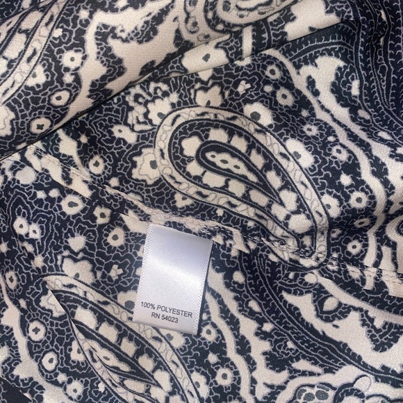 Banana Republic, Paisley silky Lightweight Tunic. Sz M - Picture 8 of 8